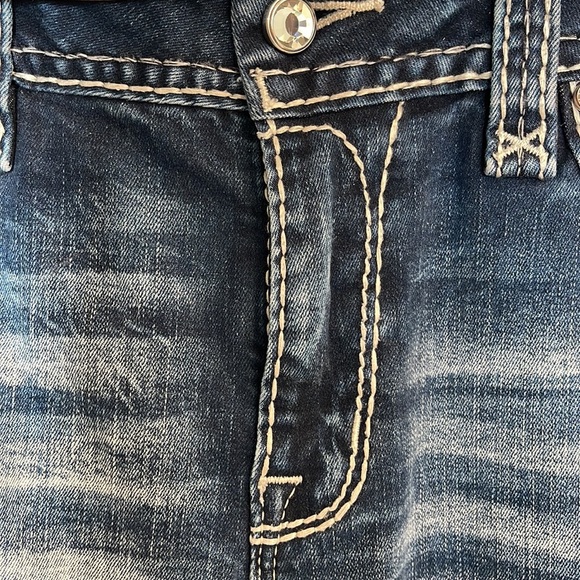 Rock Revival Easy Skinny Jeans, size 30, stretchy jean material. Great condition - Picture 3 of 8